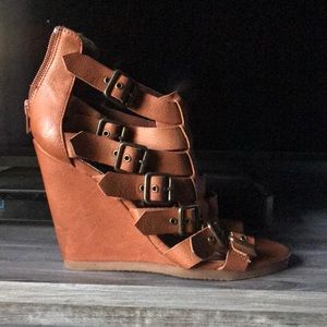 Madden girl wedges